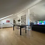 Mansarda A San Siro アパート